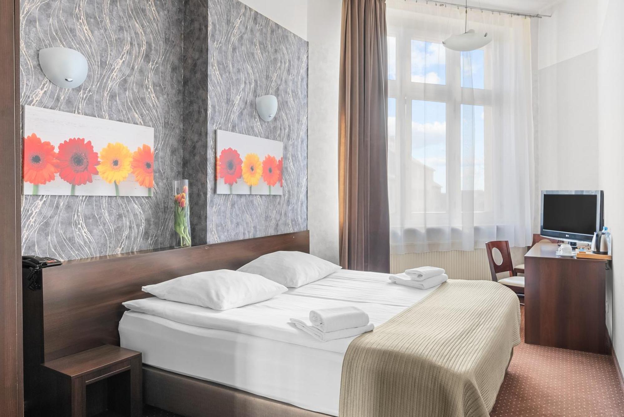Hotel Diament Economy Gliwice Exterior foto